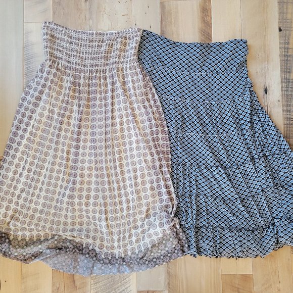 Pair of Women's Max Studio Elastic Waist Lined Skirts Size Medium - Picture 1 of 12